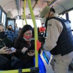 El transporte público dejó de ser solo para esenciales y ya no es necesario el permiso de circulació...